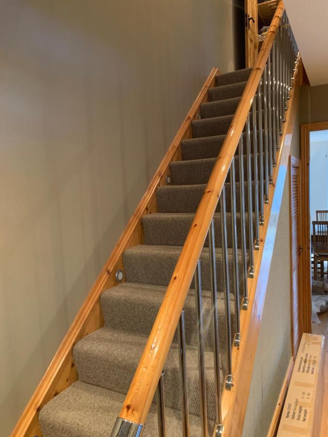 Feather Bed 3 Bedroom House Кинсейл Екстериор снимка